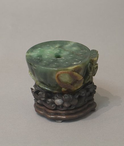 Artist's water holder
