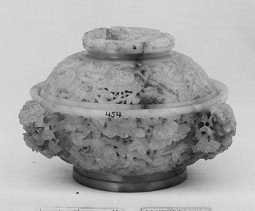Incense burner with cover