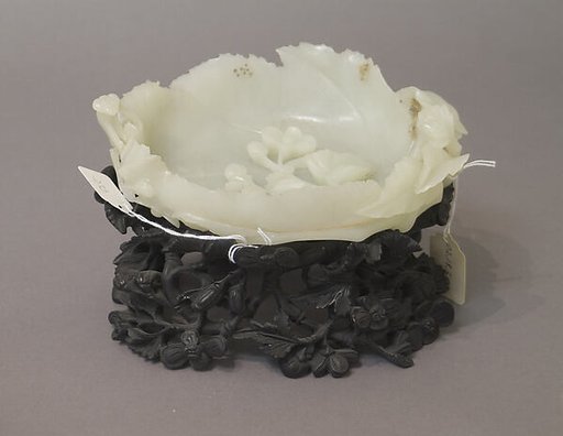 Artist's dish