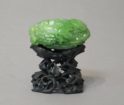 Paperweight in the shape of a bitter melon