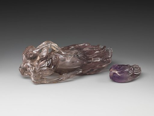 Container in the shape of a Buddha’s hand