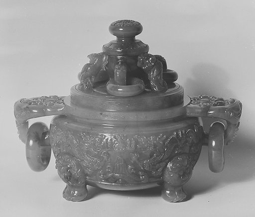 Tripod Bowl with Cover