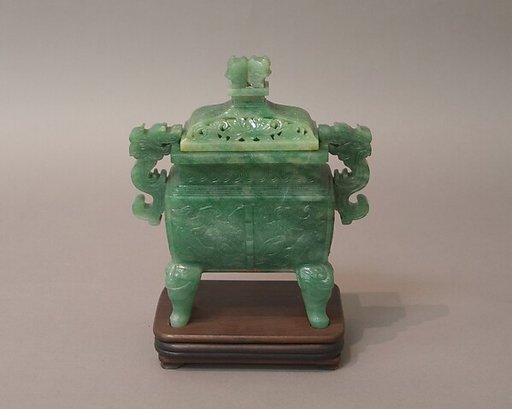Incense burner with cover