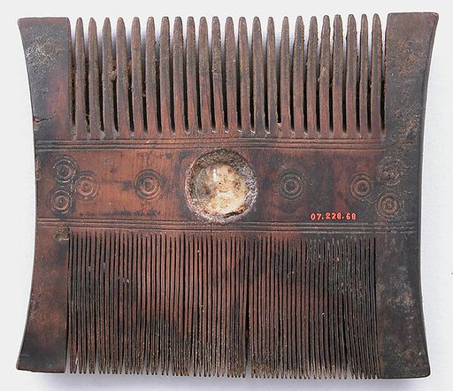 Comb