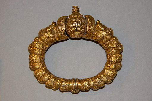 Bracelet (Kada), One of a Pair
