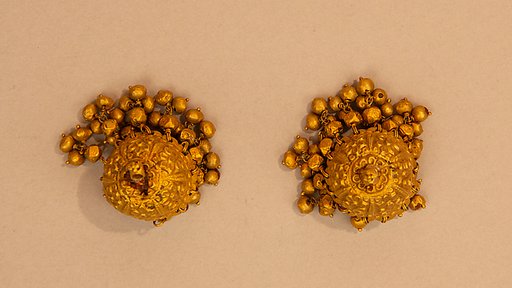Pendant (Jkumka), One of a Pair
