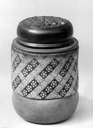 Cricket pot