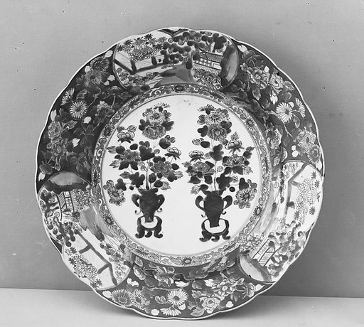 Large Dish with Flower Vases and Landscapes in Cartouches