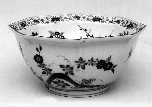 Hexagonal Bowl with Decoration of Flowers of Four Seasons
