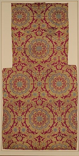 Silk Fragment with Circular Rosace-like Floriate Medallions