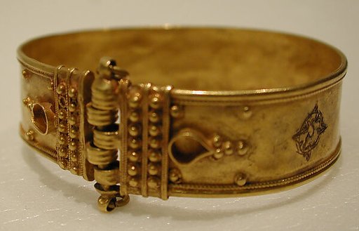 Bracelet