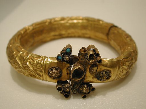 Bracelet