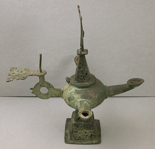 Three-Spouted Oil Lamp