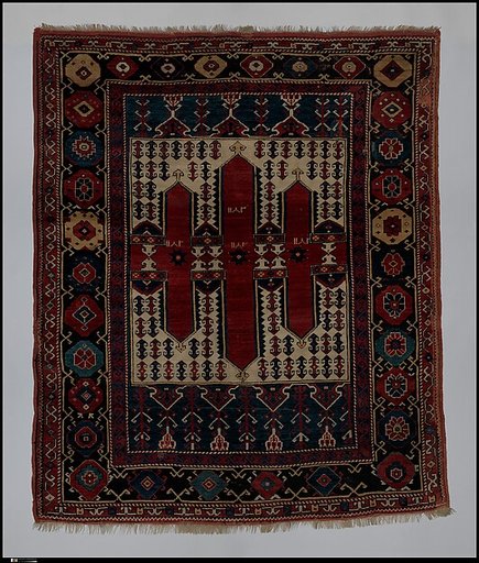 Carpet with Double-Ended Triple Niche