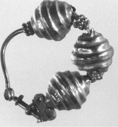 Earring