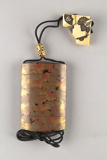 Inrō with Autumn Ivy