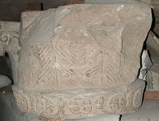 Capital with Leaves