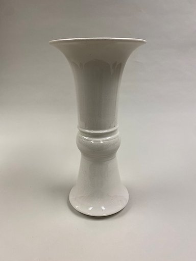 Gu-shaped vase