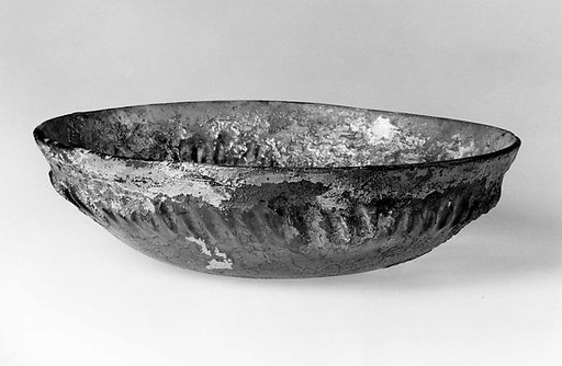 Ribbed bowl