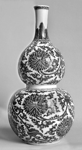 Double gourd shaped vase with lotus scrolls