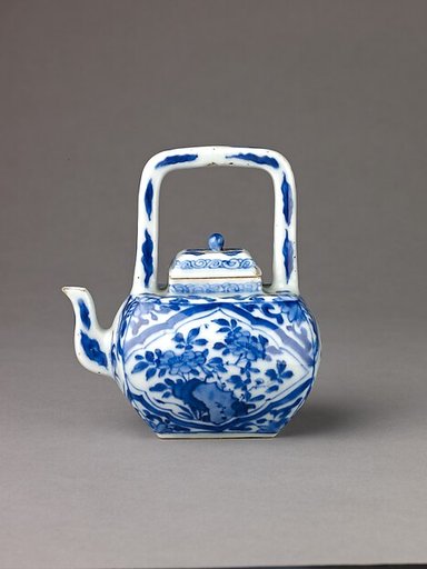 Small covered wine pot or teapot
