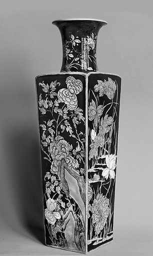 Square vase with flowers of four seasons