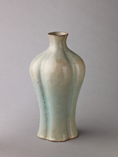 Quatrefoil vase, Jun ware