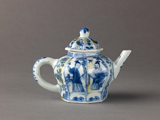 Small covered wine pot or teapot