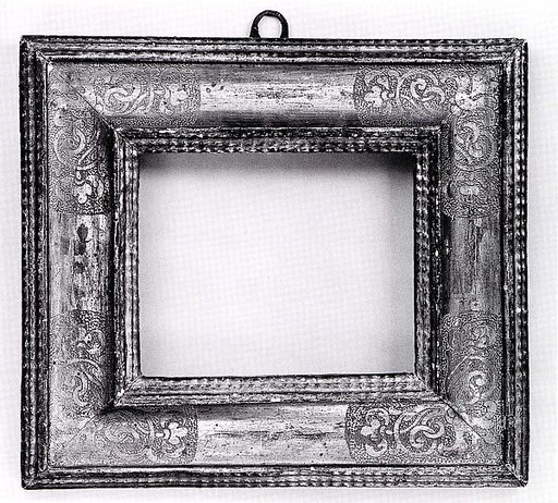 Gilt ripple frame