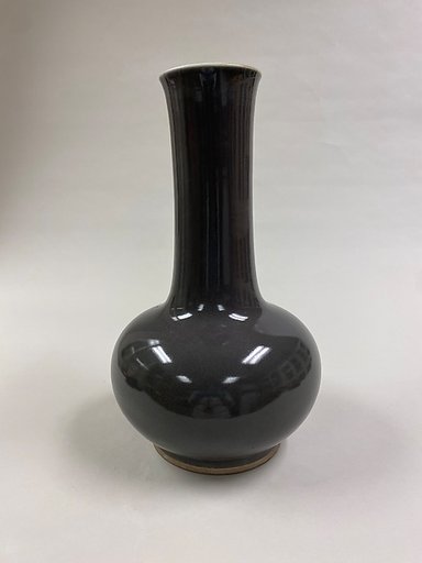 Bottle vase