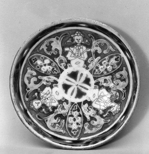 Saucer with Thai mythical figures