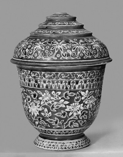 Covered bowl with floral pattern
