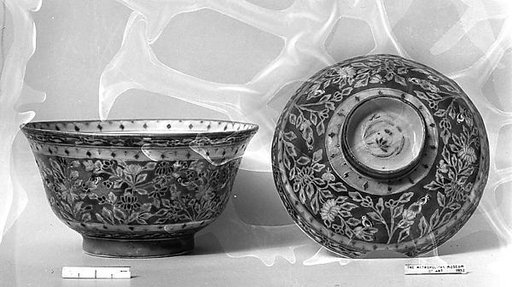 Covered bowl with floral pattern