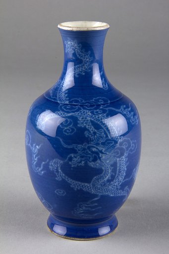 Vase with dragon
