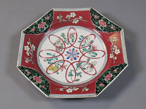 Octagonal dish with floral pattern