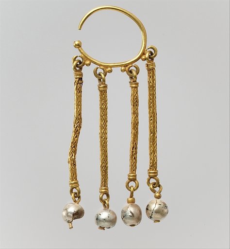 Earring (one of a pair)