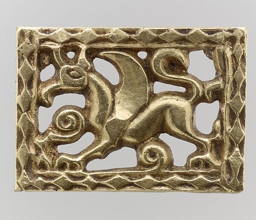 Gold Openwork Belt Mount