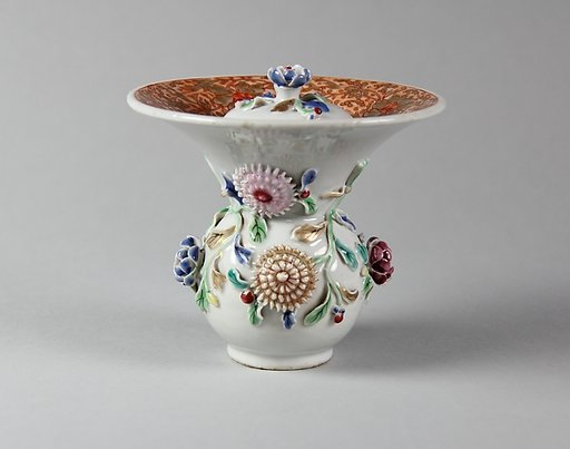 Spittoon with floral decoration