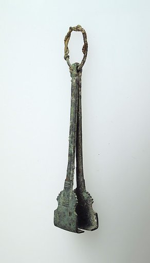 Tweezers