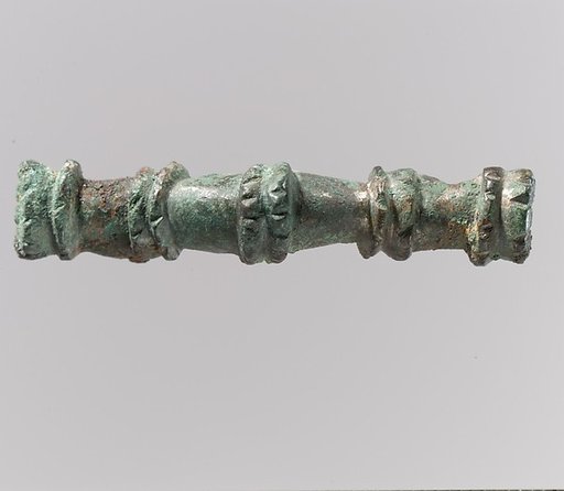 Equal-Arm Brooch