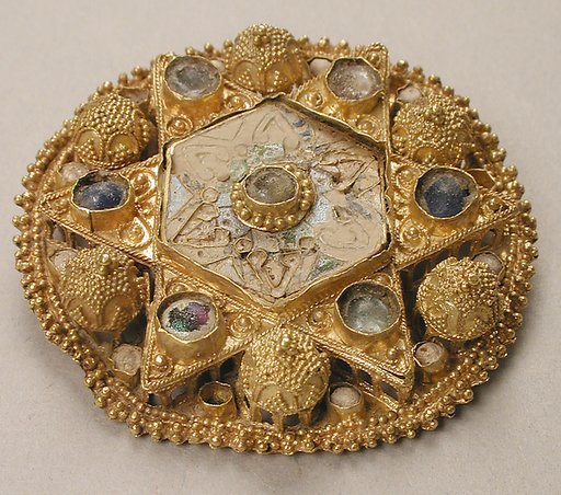 Brooch