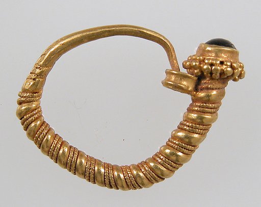 Earring