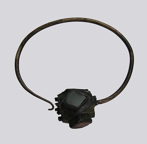 Earring