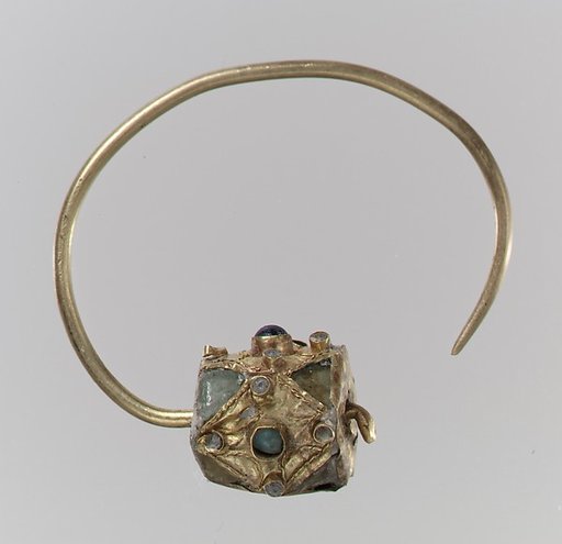 Earring