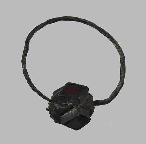 Earring