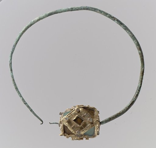 Earring