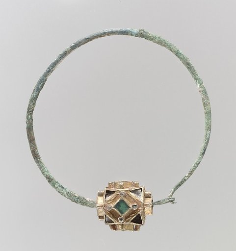 Earring
