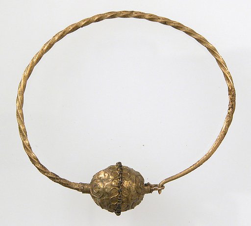 Earring