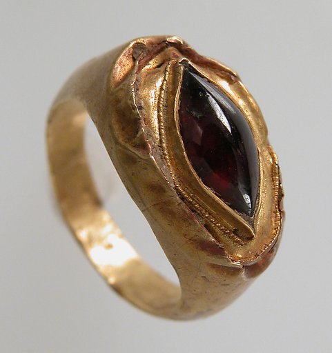 Finger Ring with Oval Bezel