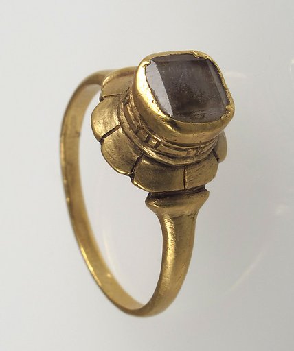 Finger Ring